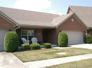 1913 Edgewood Station Dr, New Albany, IN 47150