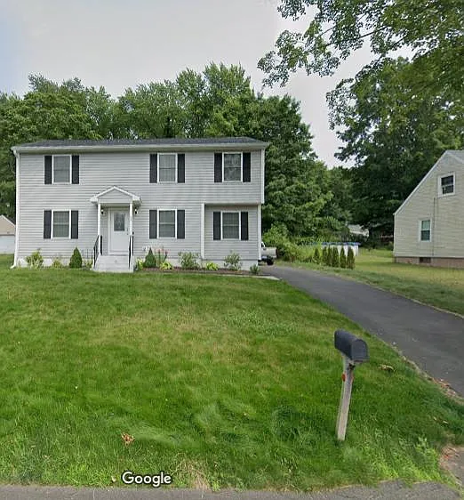 77 Borrmann Rd — Photo 1