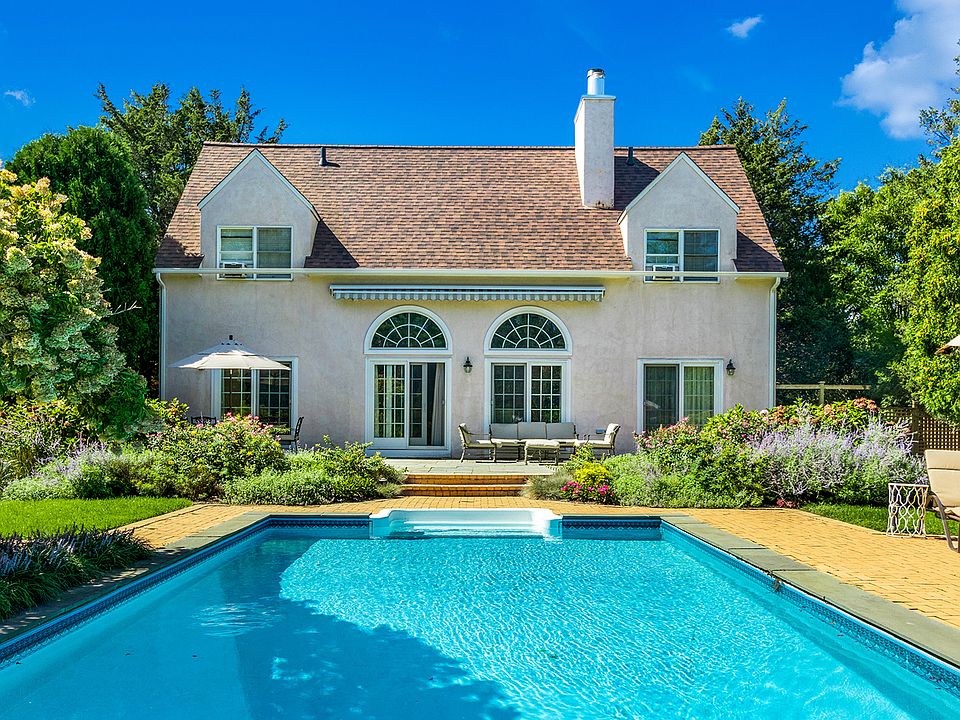 62 Corrigan St, Southampton, NY 11968 Zillow