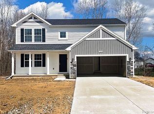 2251 Plum Tree Ct, Burton, MI 48519