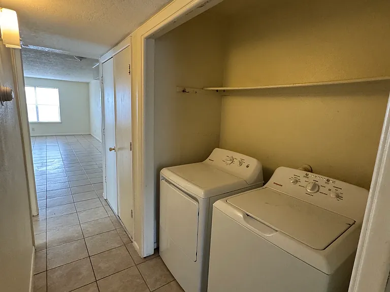 625 Louisiana Blvd SE #A — Photo 8