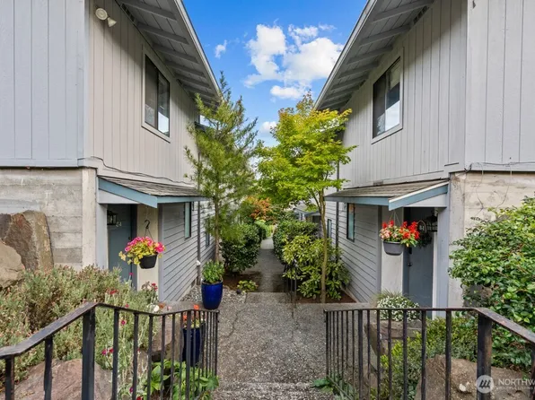 19232 15th AVE NE #C2, Shoreline, WA 98155