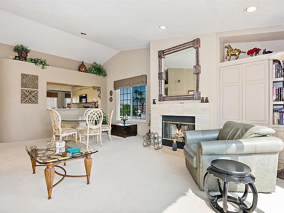 5th image of 272 Vista Royale Cir E