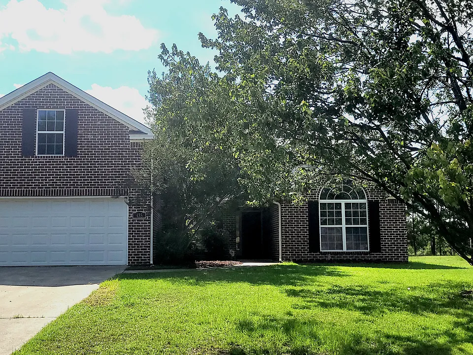 435 Creekside Cir