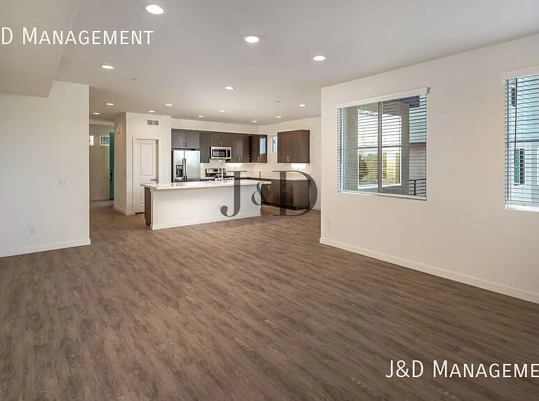 5845-5855 Riley St — Photo 21