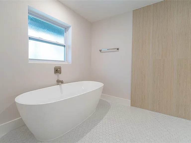 2721 Ingeborg Ct — Photo 30