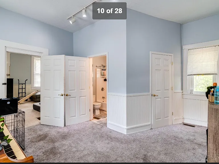 326 Emming St — Photo 2