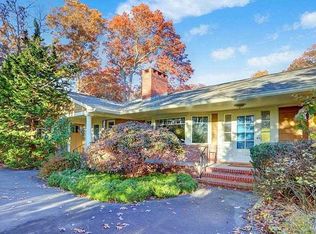 180 Merritts Pond Rd, Riverhead, NY 11901