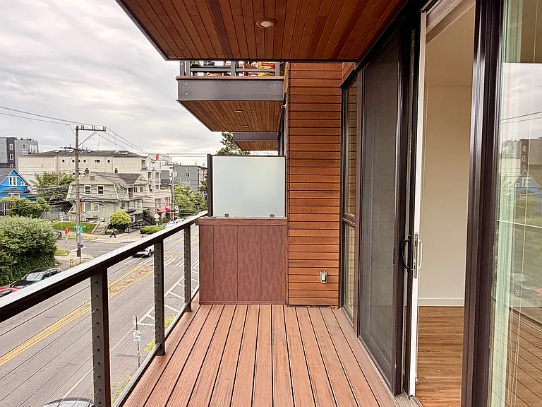109 12th Ave E #305 — Photo 11