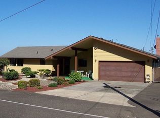 311 Sunset Dr, Reedsport, OR 97467