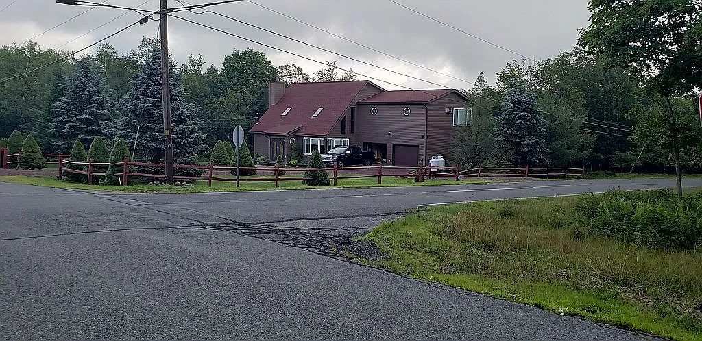162 Upper Notch Rd photo 1