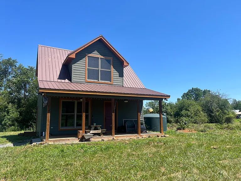 8810 Irish Rd — Photo 6