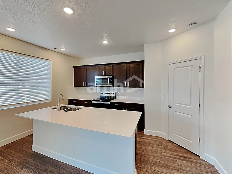 194 N Dry Creek Rd — Photo 24