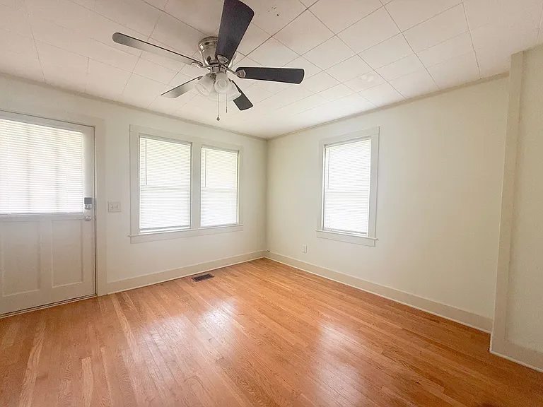 435 Lusk Ave — Photo 16