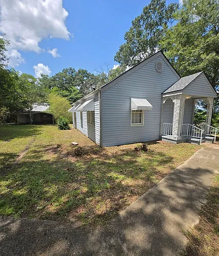 3212 Oakland Ave Photo 1