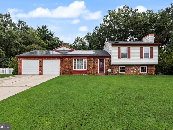 2 Atlas Ct, Sewell, NJ 08080
