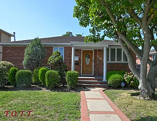 2136 East 63rd Street