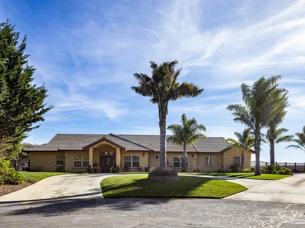 10251 Golden Meadow Cir, Salinas, CA 93907