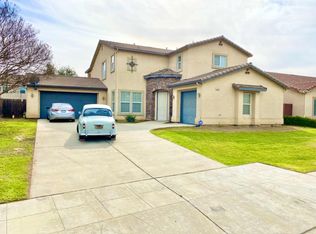 1147 W Jameson Ave, Fowler, CA 93625