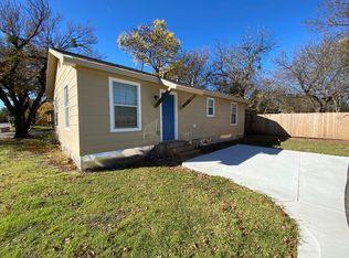 718 N Wilhite St, Cleburne, TX 76031