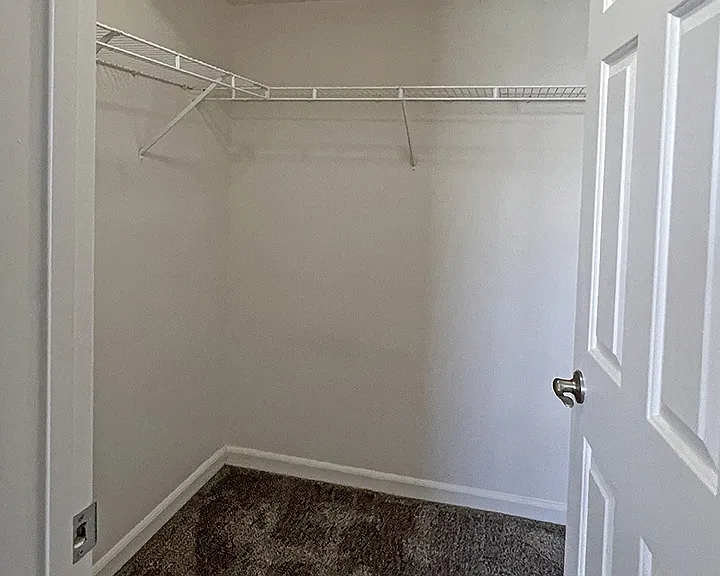 Buttonwood Gardens Apartments — Photo 26