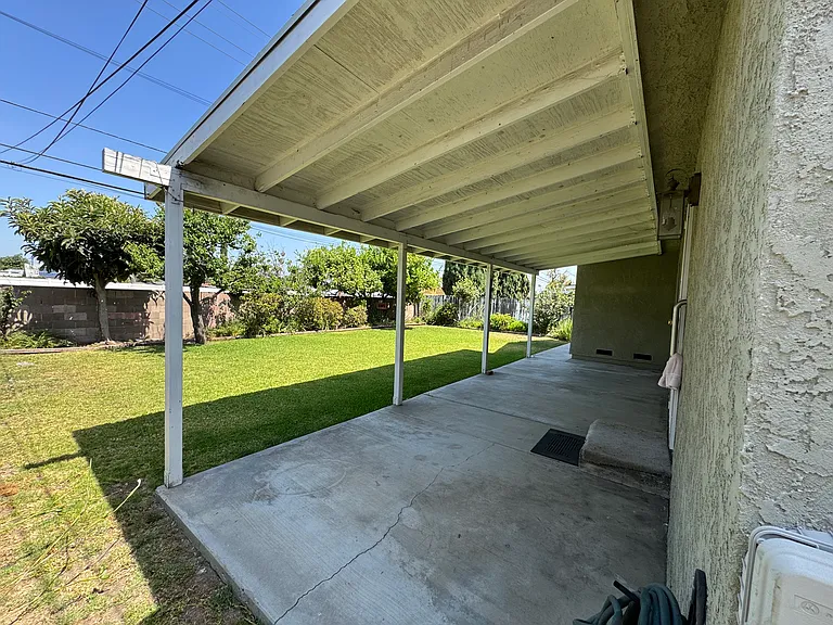 1227 Charlemont Ave — Photo 10