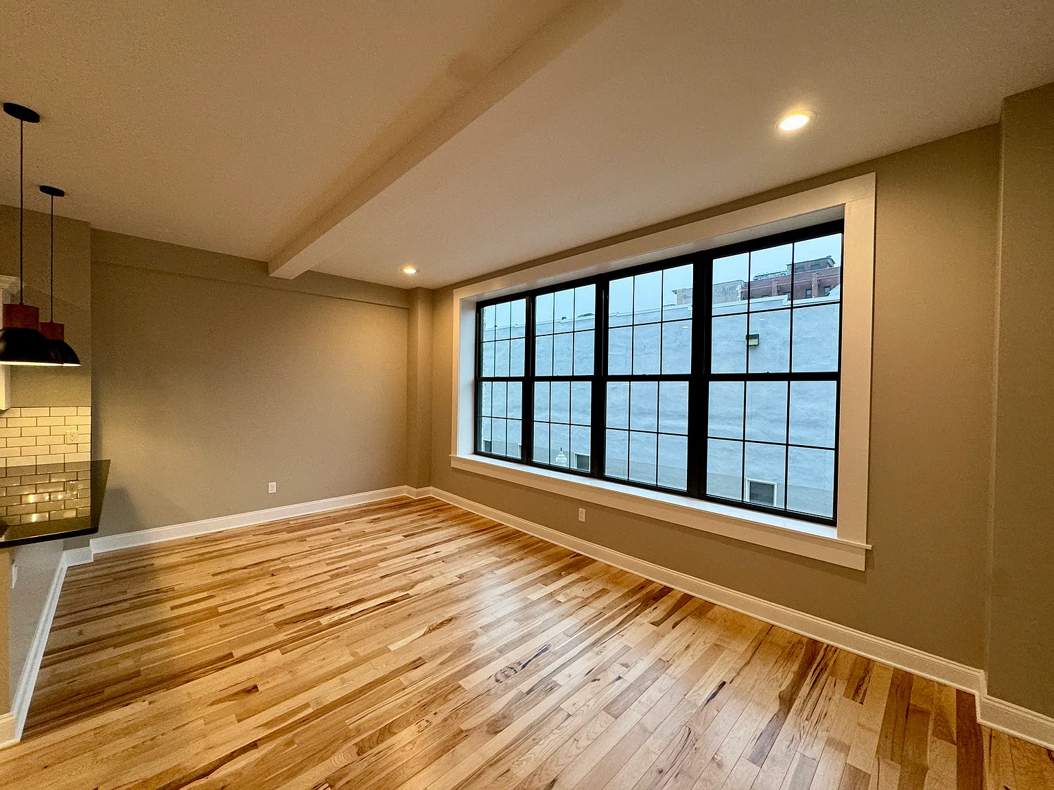 1 bed, 705 sqft, $1,450 — Photo 4