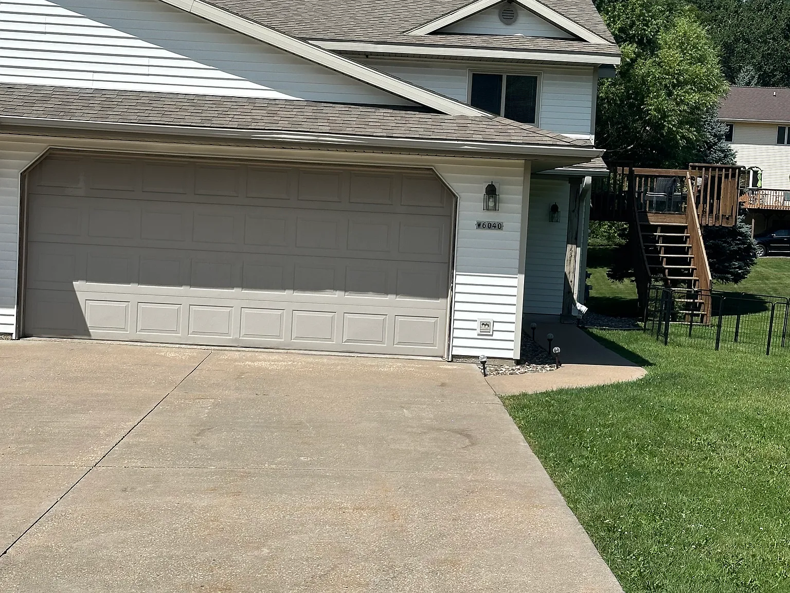 3 bed, 1850 sqft, $1,925 — Photo 1
