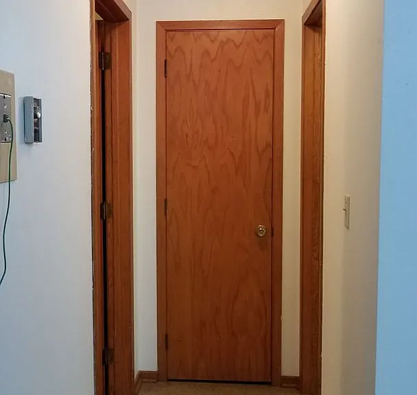 Hillside Triplex — Photo 8