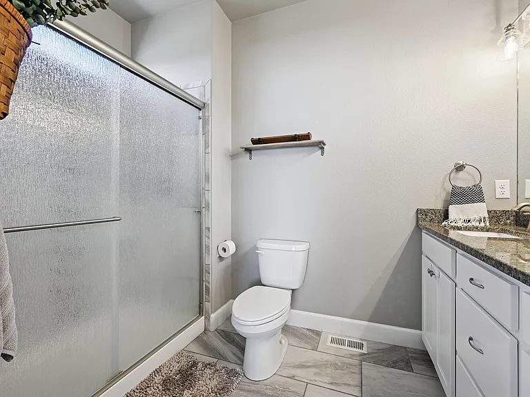 1140 E Dove Creek Dr — Photo 17