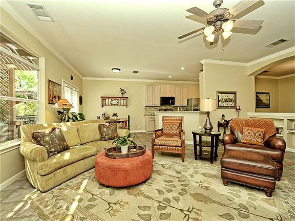 2nd image of 4013 Canyon Glen Cir