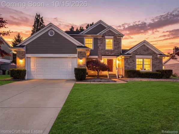 22704 Foxmoor Dr, Novi, MI 48374