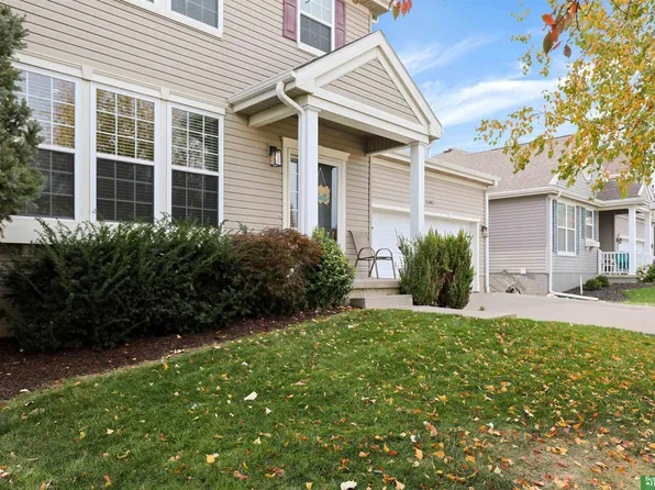 14883 Eagle St, Bennington, NE 68007