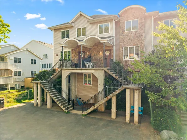 19 Phyllis Terrace #211, Monsey, NY 10952