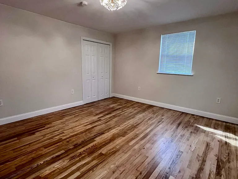 340 Maple St #A — Photo 13