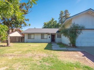 439 W League Ave, Tulare, CA 93274