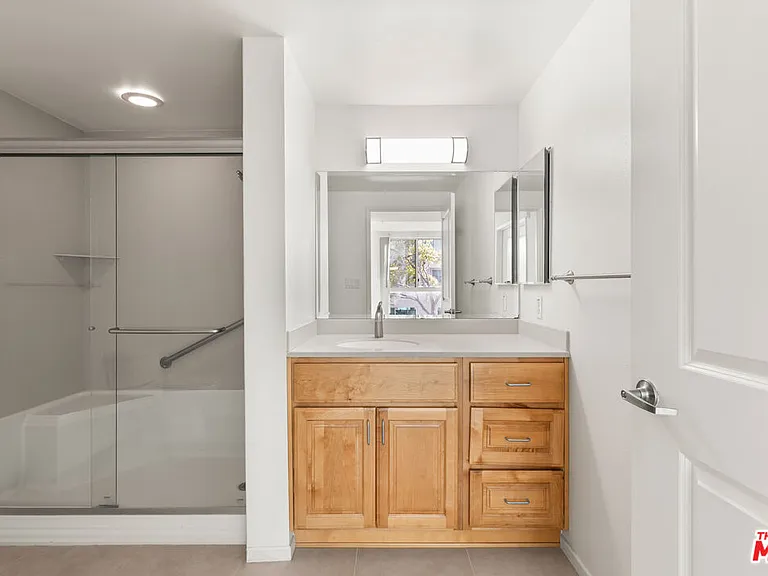 267 S San Pedro St #213 — Photo 27