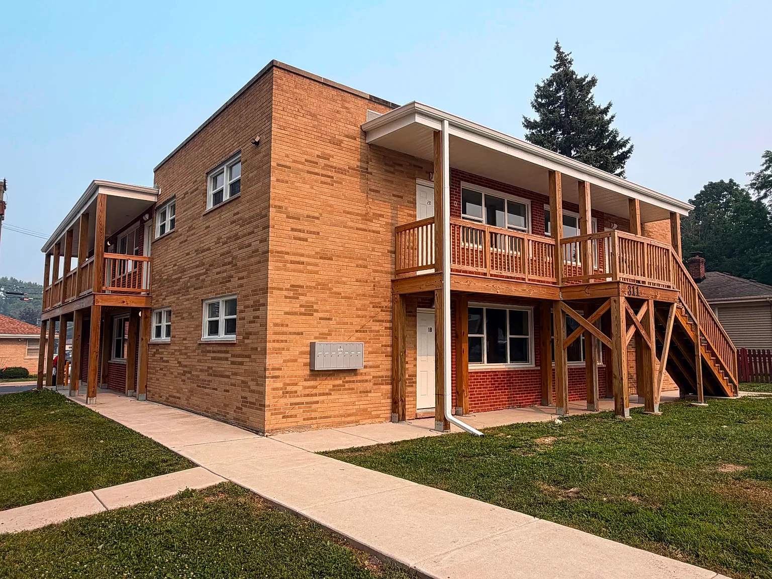 2 bed, 875 sqft, $1,649 — Photo 1