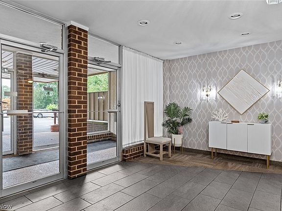 3rd image of 3070 Kent Rd APT 312-D