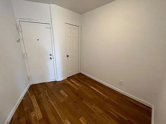 Rented by Marquis Real Estate Services | media 21