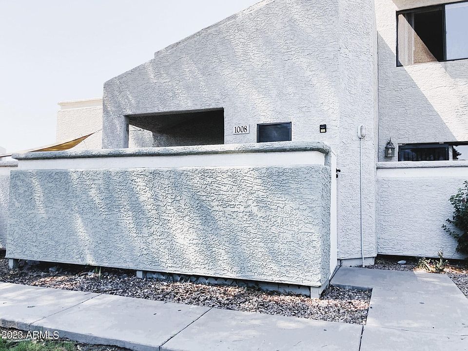 1st image of 850 S RIVER Drive #1008