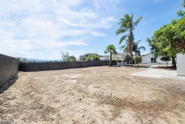 2451 Calle Chanate — Photo 34