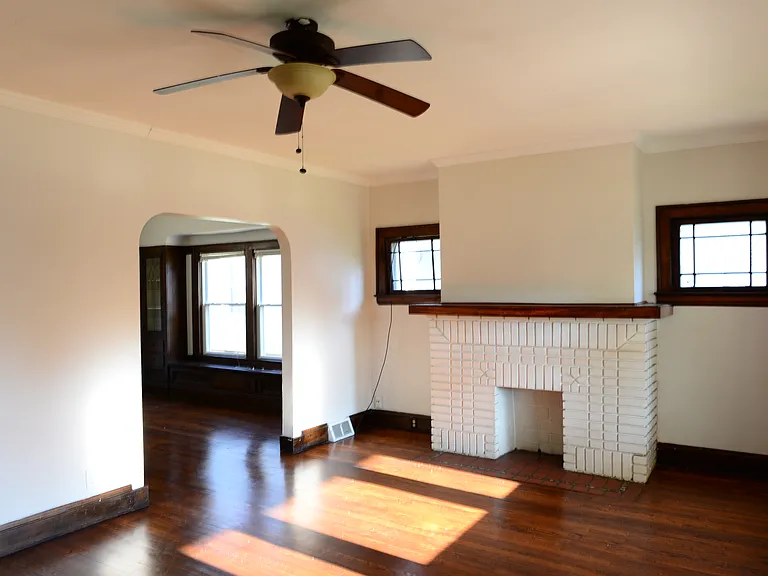 Living room 3