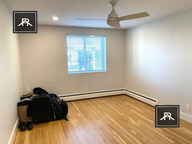 48 Green St #403 — Photo 7