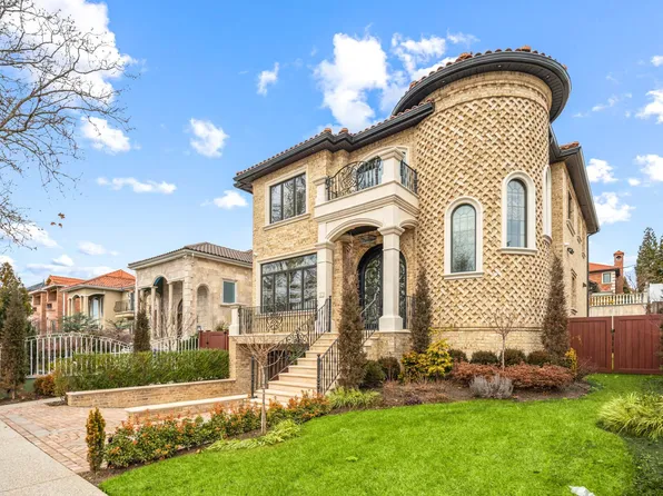 144-31 South Drive image 1 of 40