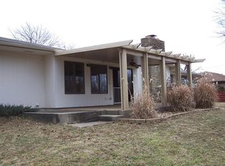 905 W Pitcher St, Nevada, MO 64772