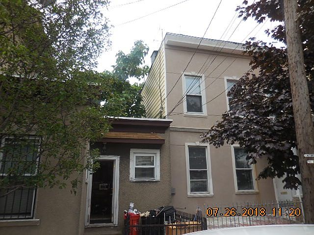 2nd image of 309 10th St