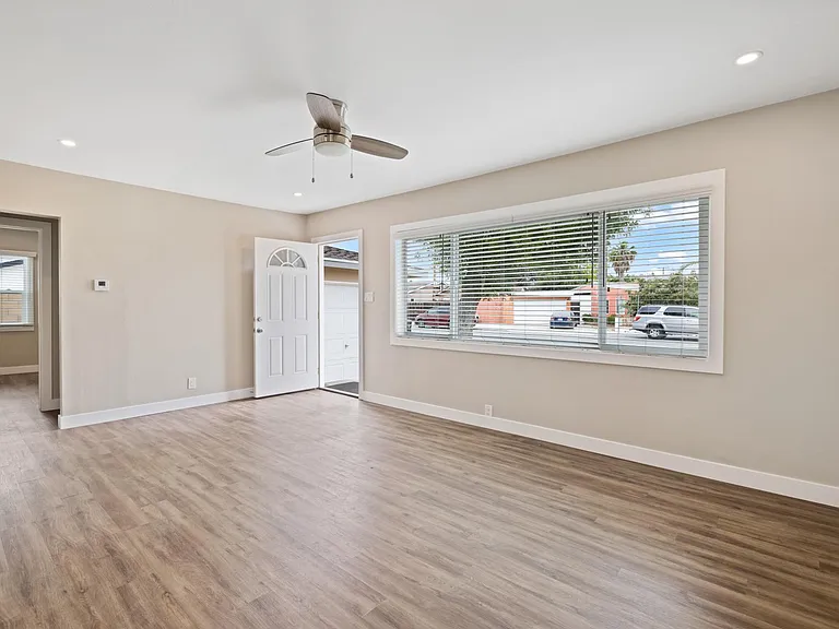14461 Wilson St — Photo 3