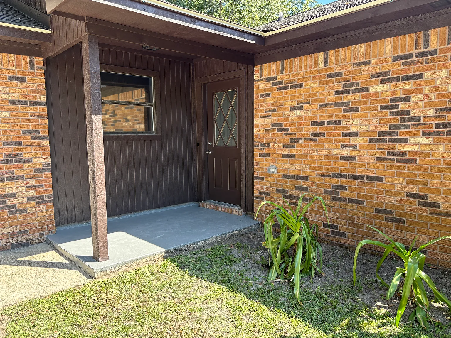 3 bed, 1388 sqft, $1,850 — Photo 2