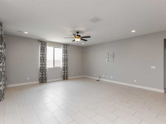 5th image of 35663 N Bandolier Dr